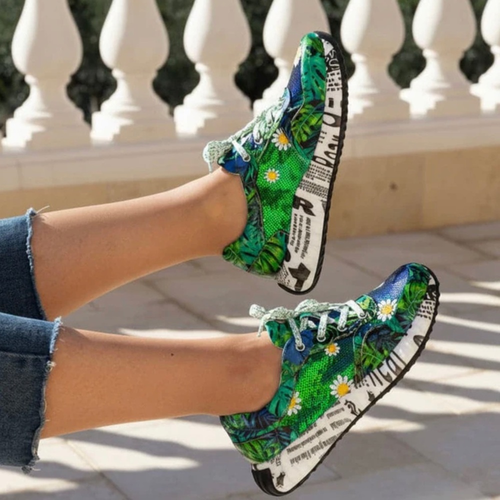 NWT Laura Vita Burton 05 Floral Sequin Limited Sneakers Sz 38